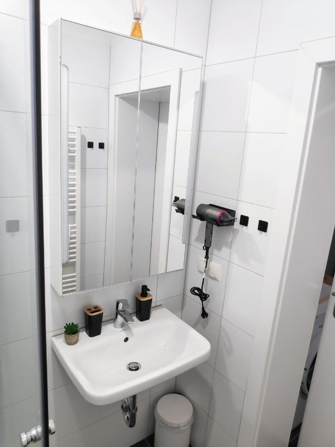 Humboldt Feel Good Apartments Vienna Exterior photo